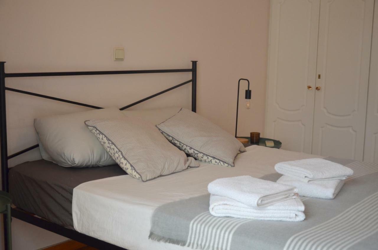 Retro Apartment At Trendy Exarcheia Athens Ngoại thất bức ảnh