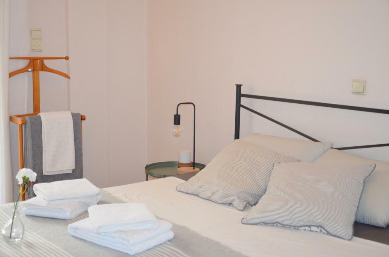 Retro Apartment At Trendy Exarcheia Athens Ngoại thất bức ảnh