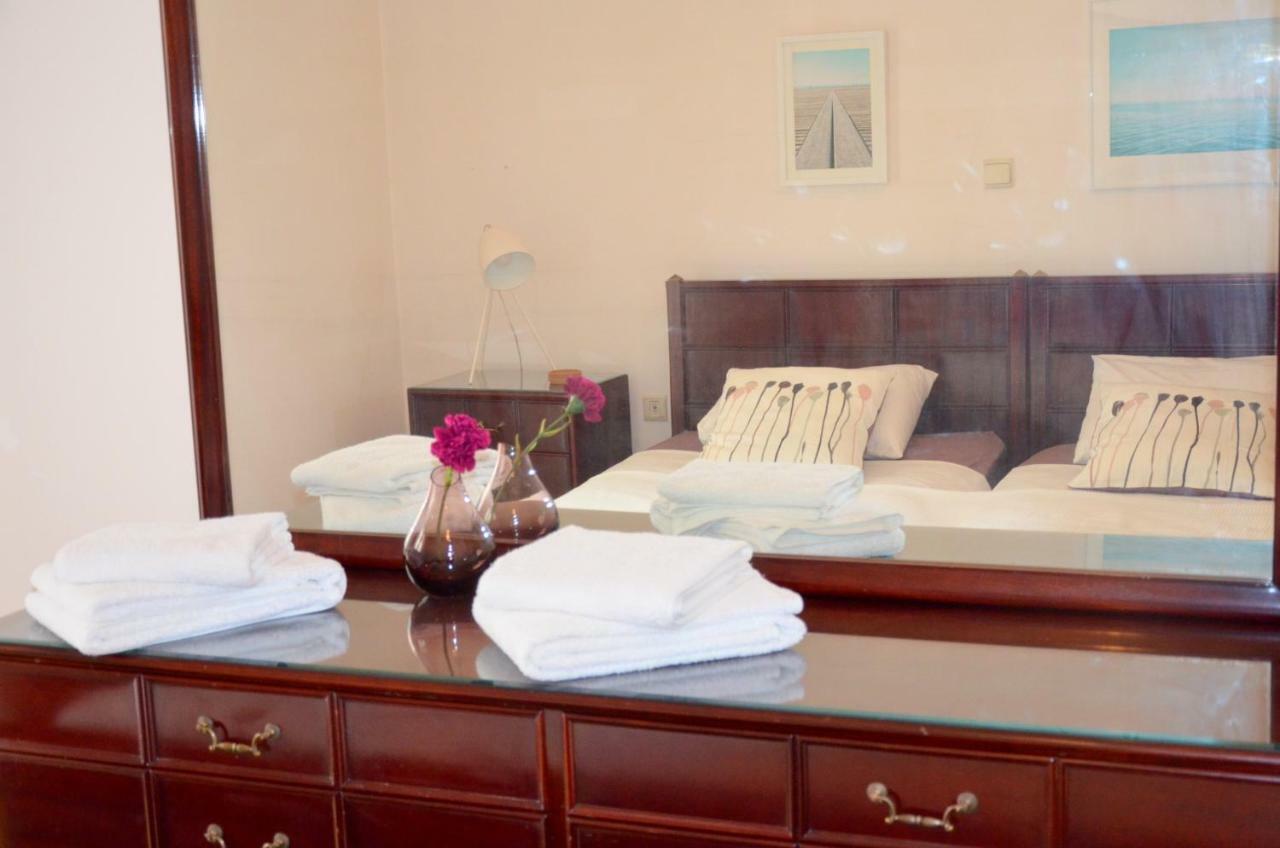 Retro Apartment At Trendy Exarcheia Athens Ngoại thất bức ảnh